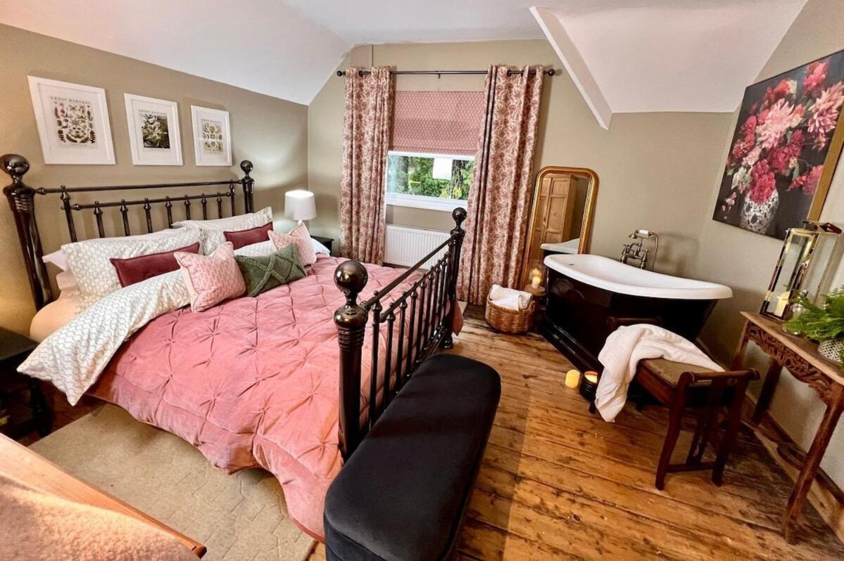 6 - Central Location - Entire House - Free Parking Мертир-Тидвилл Экстерьер фото